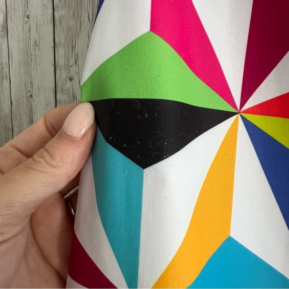 Disney Epcot Spaceship Earth Geometric Print Top Women’s Small - Picture 3 of 5